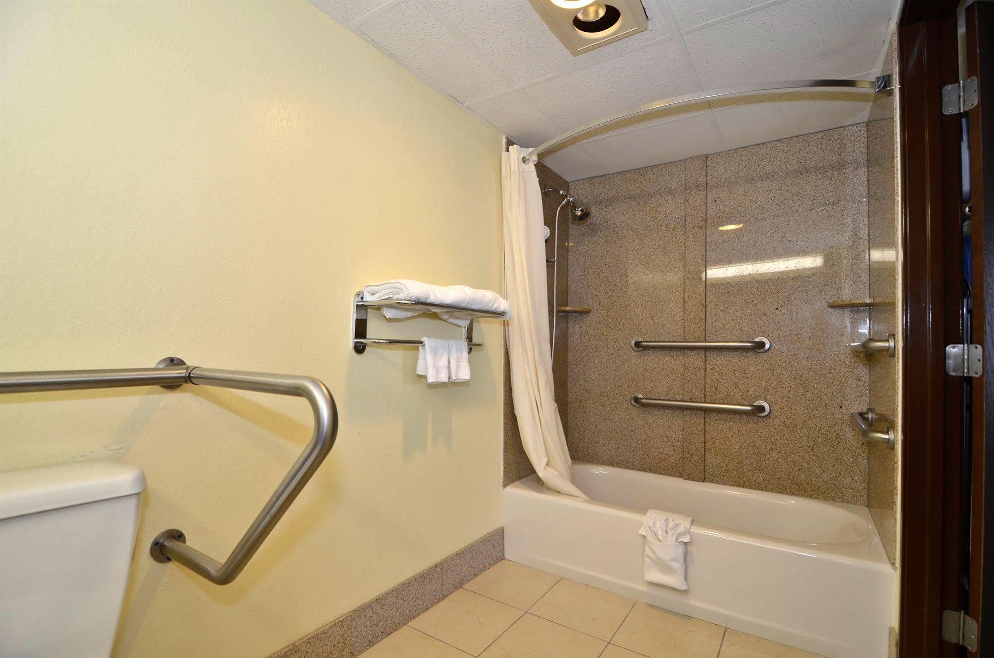 Western - Motel 3*